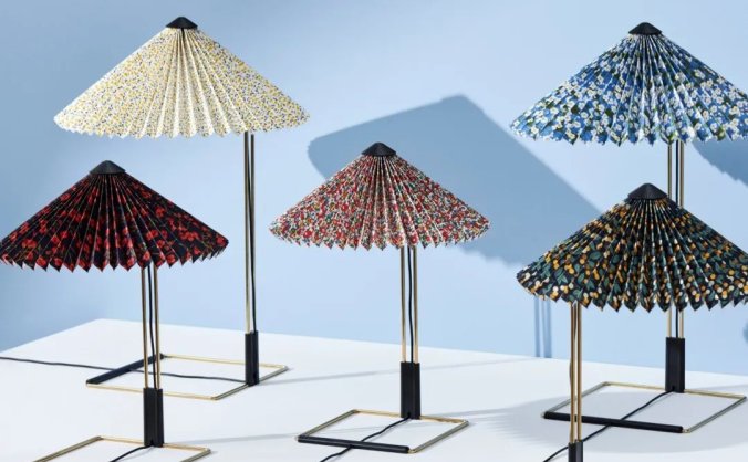 Matin Liberty台灯设计：采用精致花卉面料制作